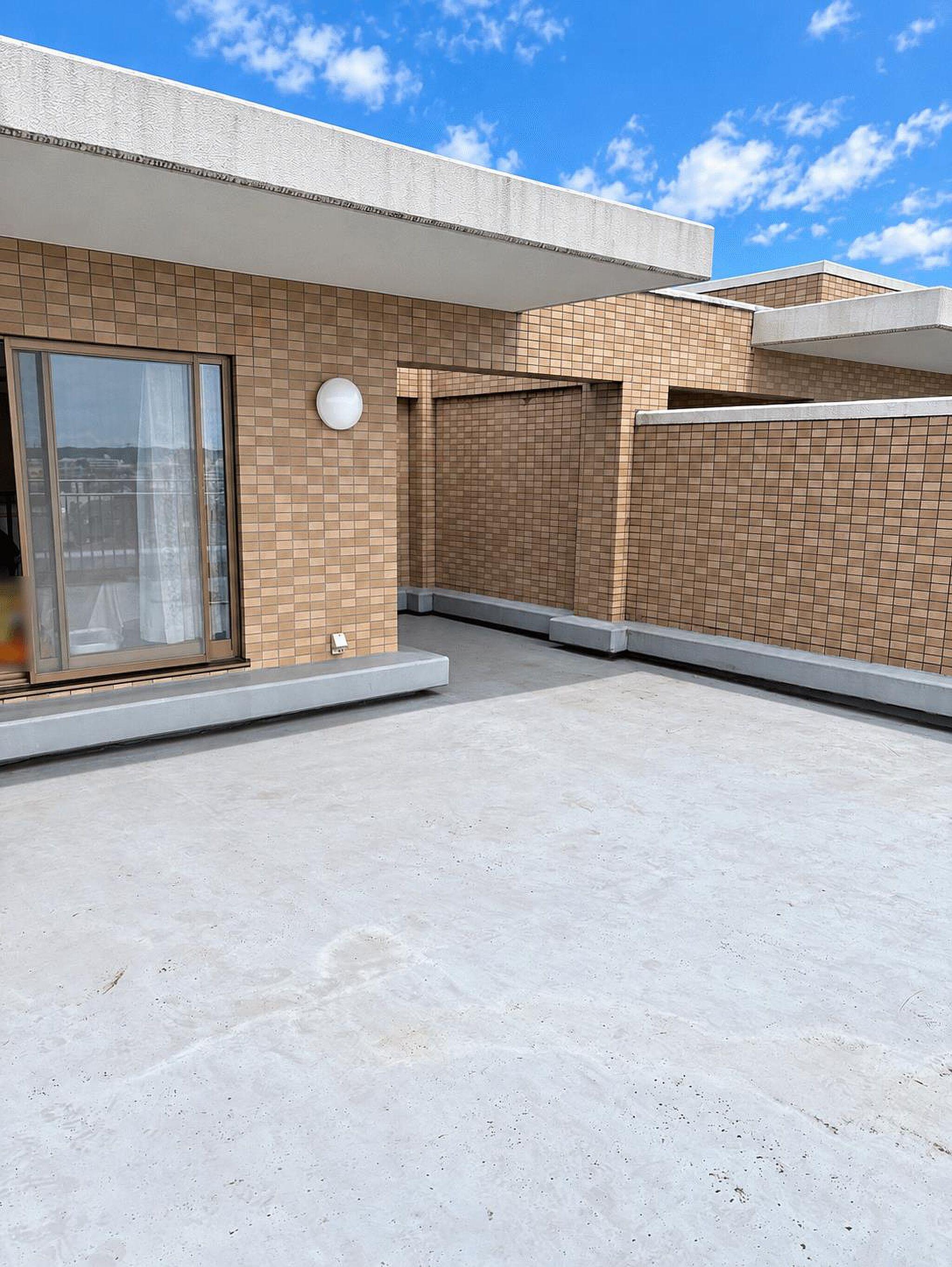 33㎡の空の広場を、上の階にまるごと持つ暮らし