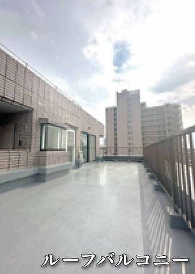 33㎡の平場が、玄関の横からまっすぐ伸びている