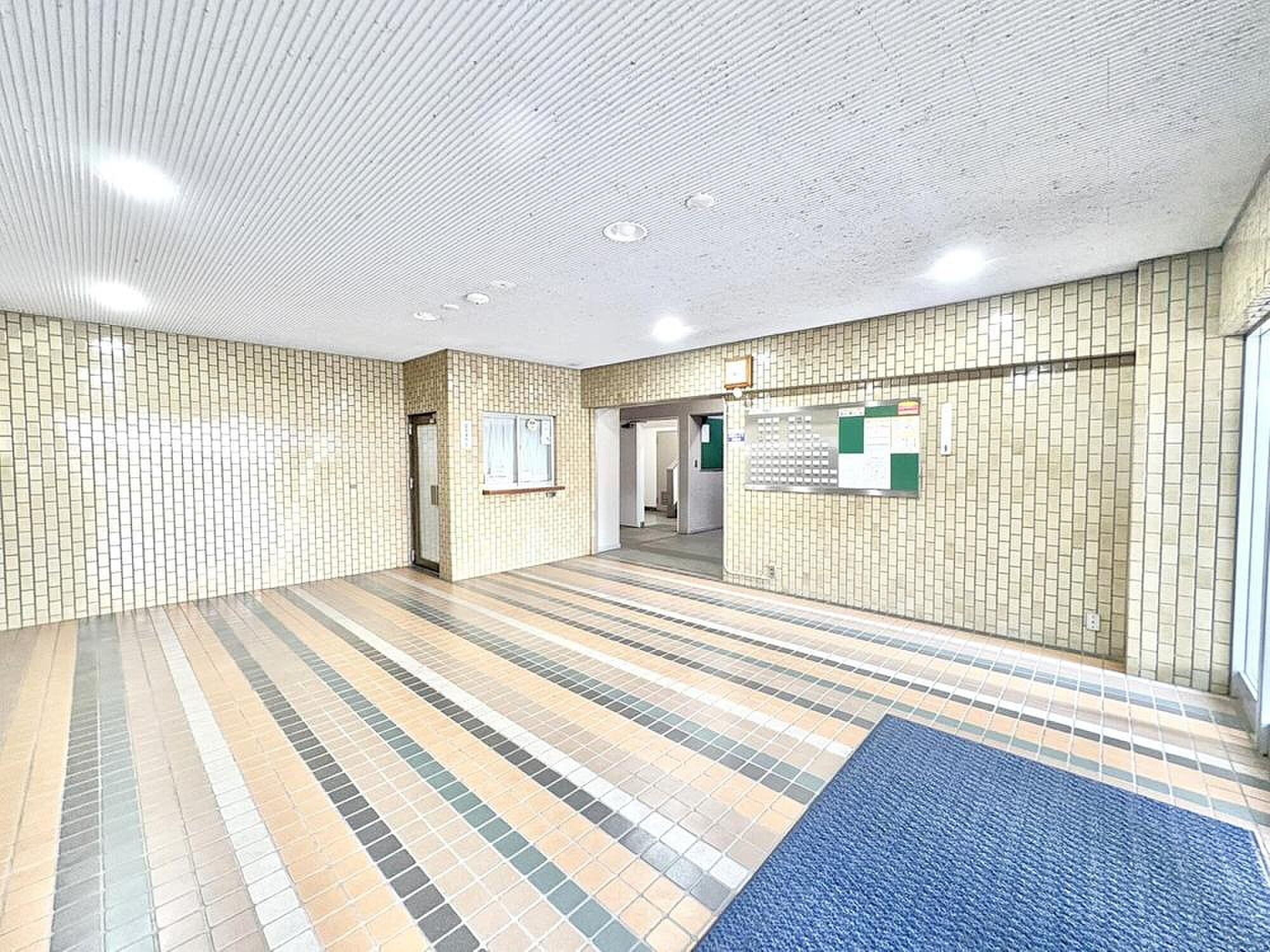 57.5㎡の芝生が、玄関の外ではなく窓の外にある