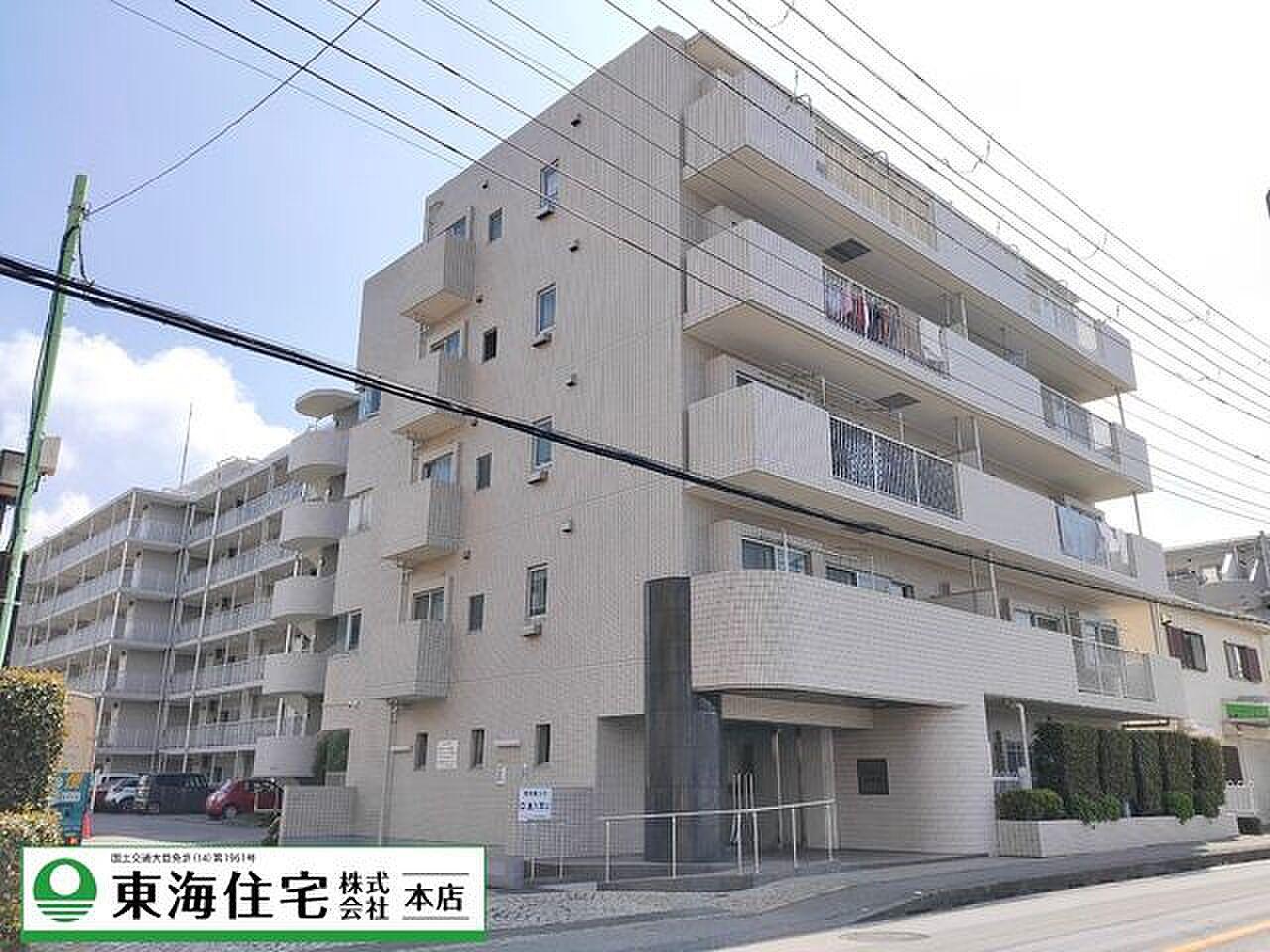 6階の空をまるごと。24.5㎡のルーフバルコニーとメゾネットで暮らす