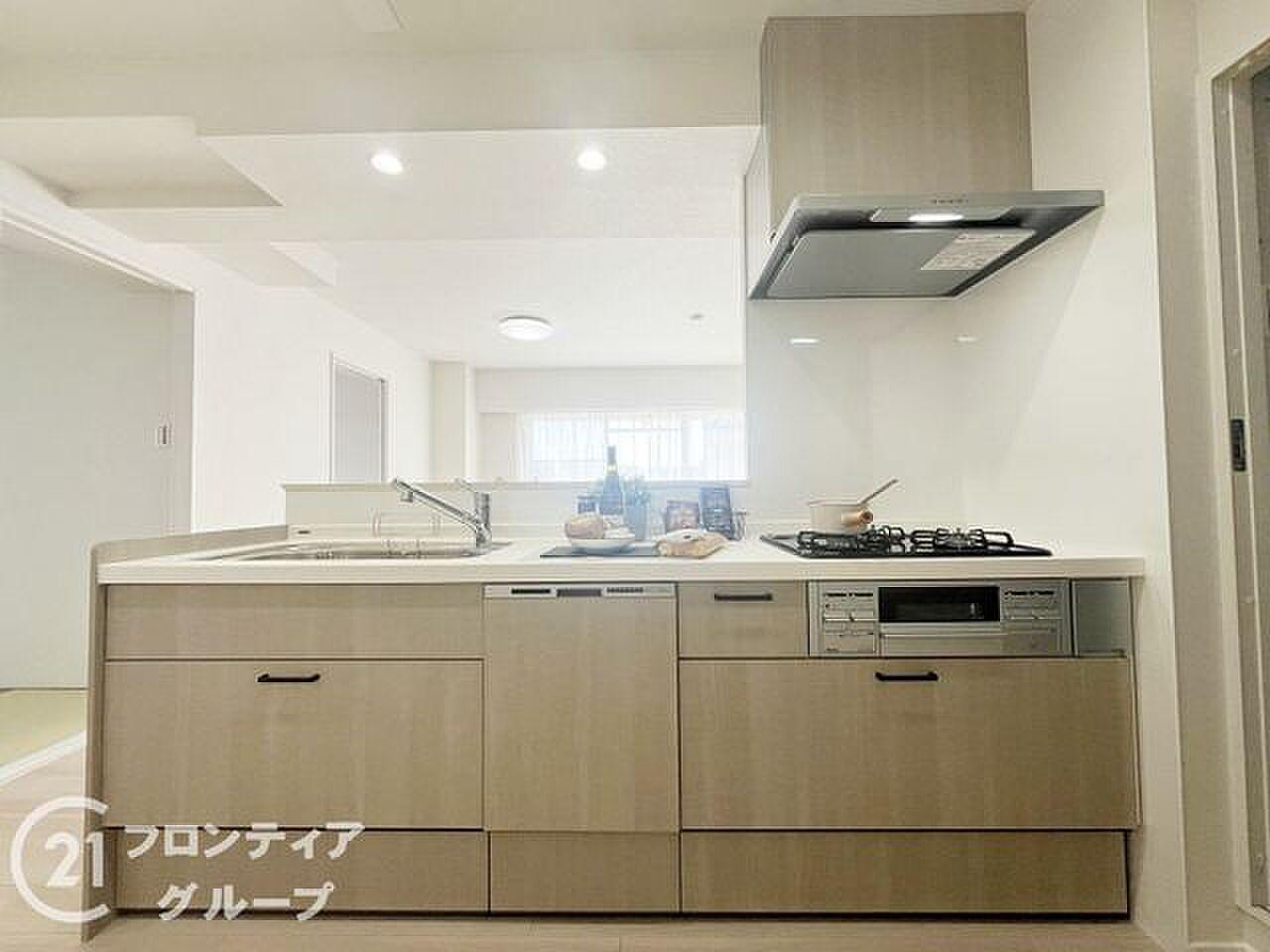約50㎡、生駒の空をまるごと使う5階の平場