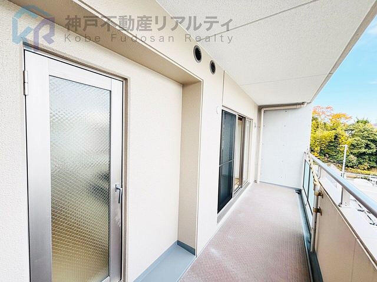 38㎡の平場に、朝の光と空だけが広がる3階の余白