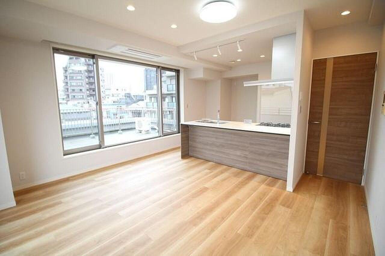 合計35㎡、2つのルーフバルコニーを持つ港区の角部屋