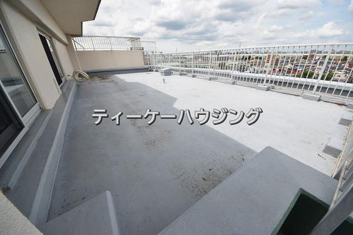 最上階の角、60㎡の空き地をどう使うか