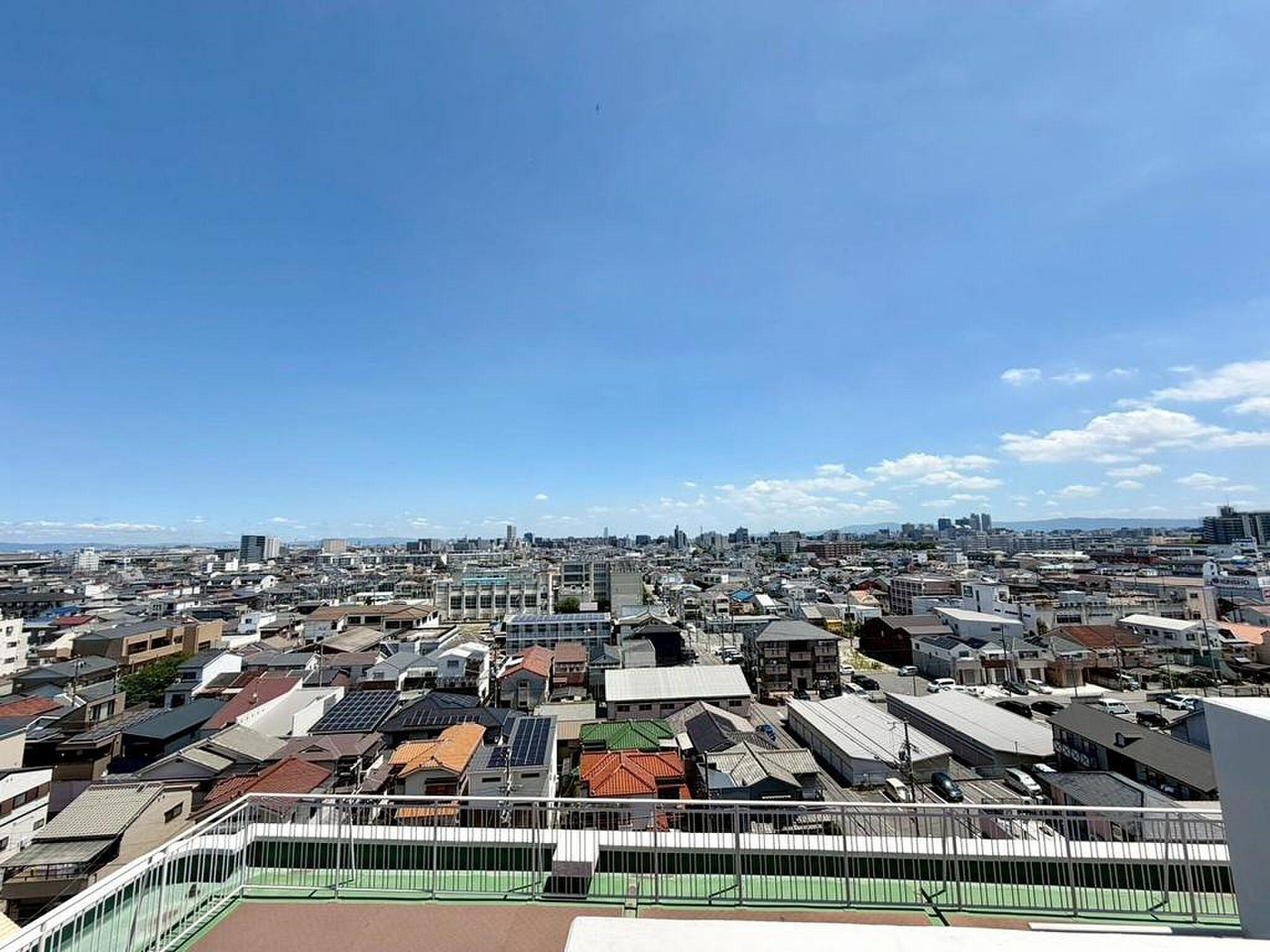 10階の空をひとつづきに。26㎡超のルーフバルコニーで暮らす4LDK