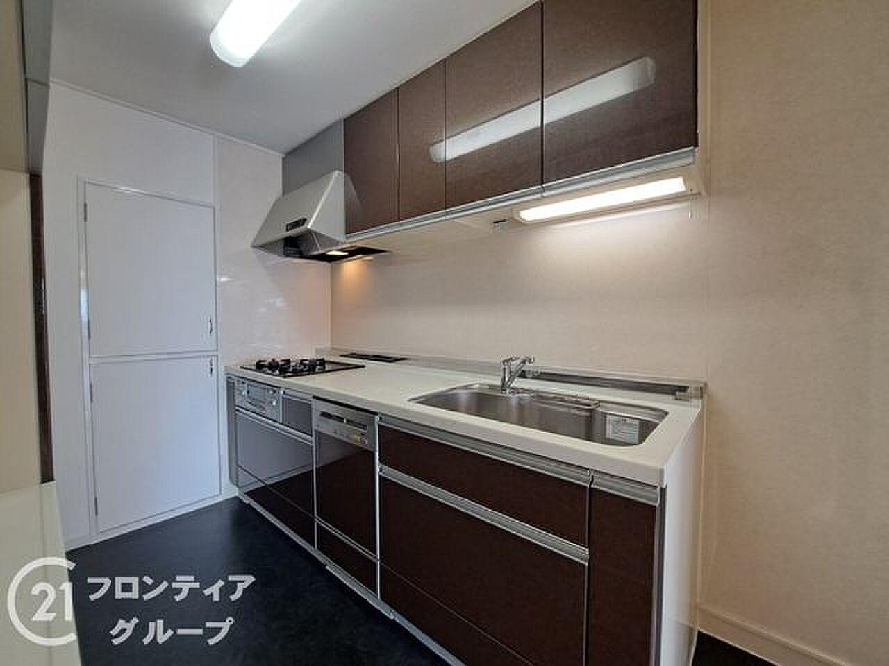 生駒山麓の高台から、街並みと空を独り占めする35㎡の屋外リビング